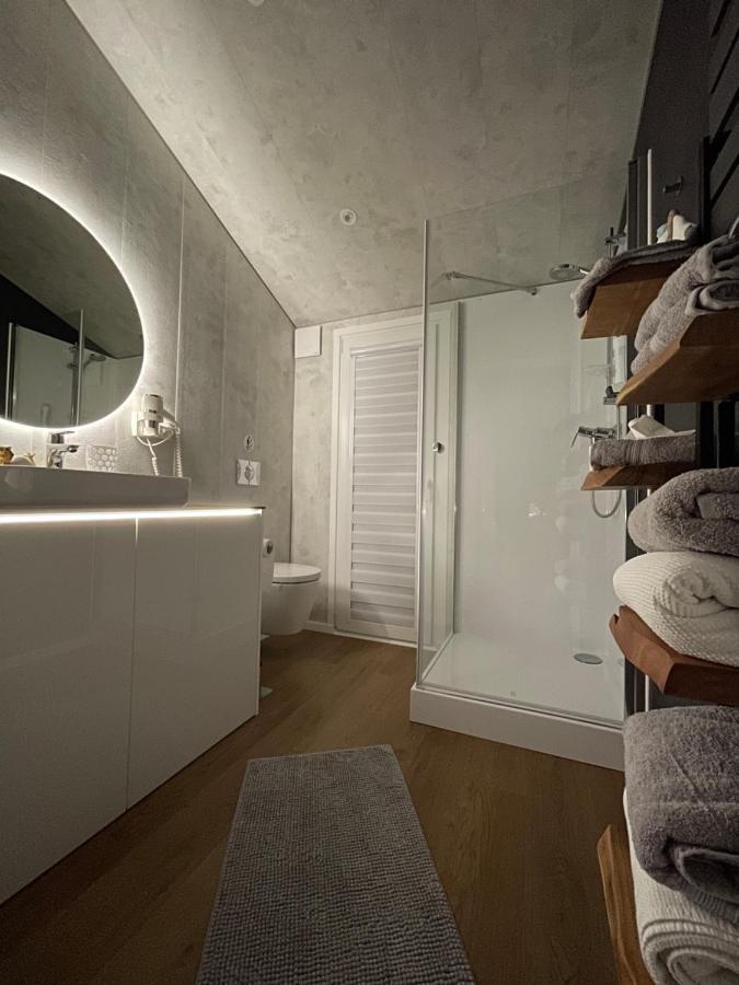 Voralpen Lodge - Ferienhaus Mit Gym & Wellnessbereich Traisen Eksteriør bilde