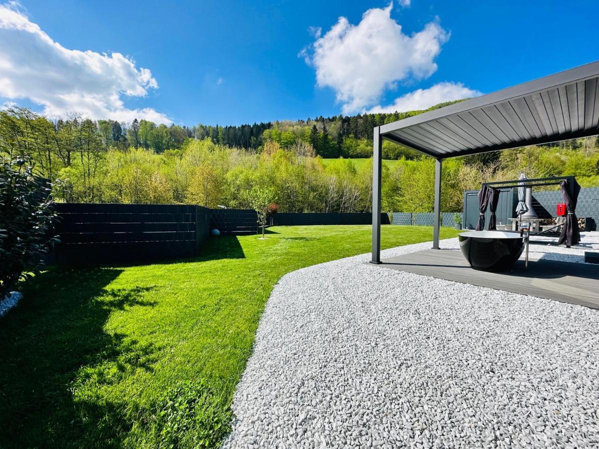 Voralpen Lodge - Ferienhaus Mit Gym & Wellnessbereich Traisen Eksteriør bilde
