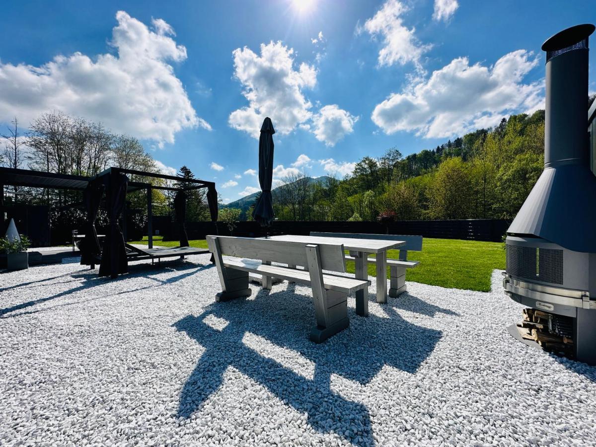 Voralpen Lodge - Ferienhaus Mit Gym & Wellnessbereich Traisen Eksteriør bilde